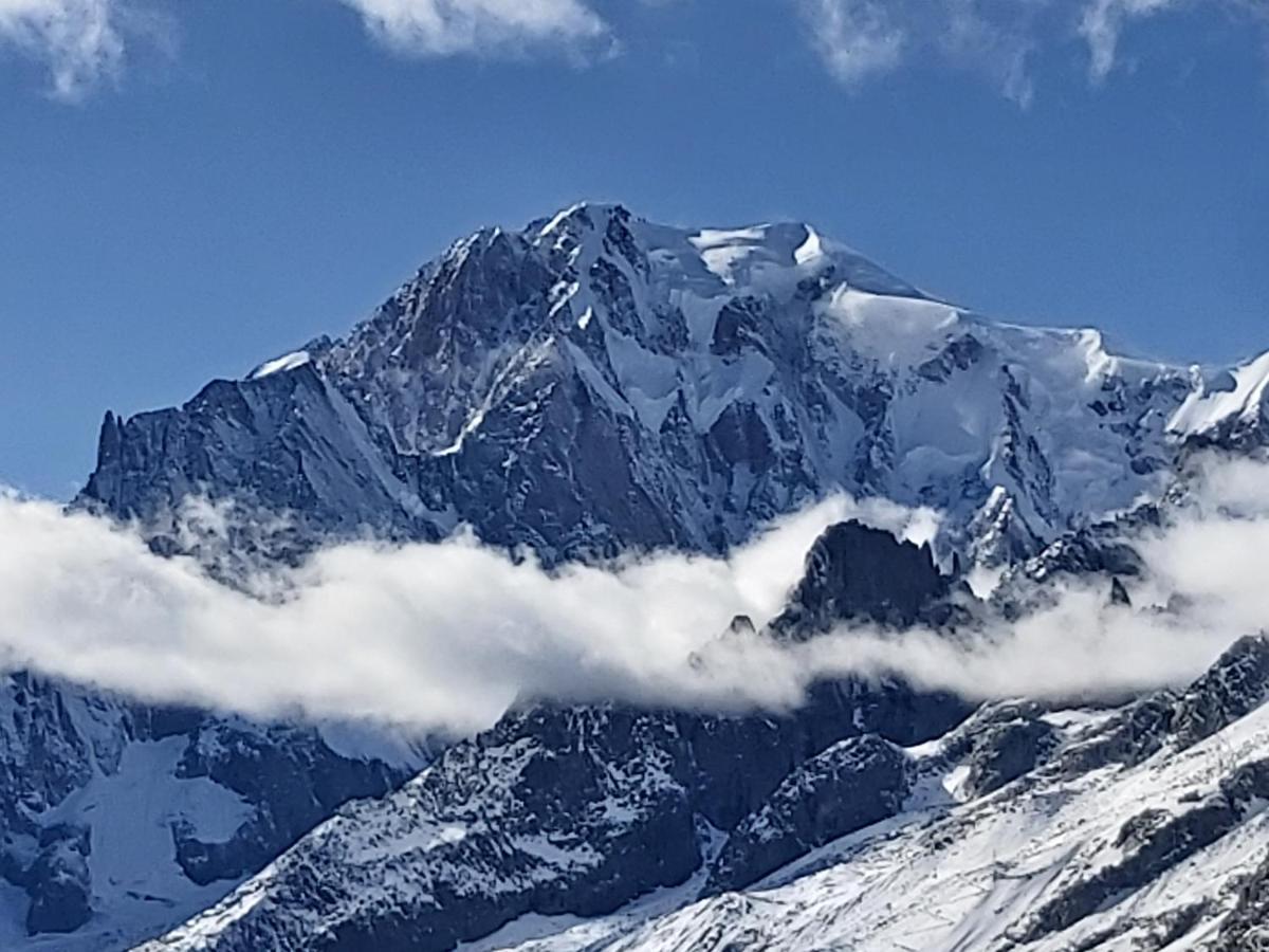 Living Aosta Valley エクステリア 写真